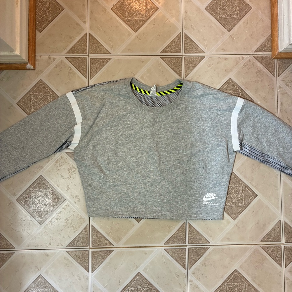 Nike sweatshirt top - Picture 3 of 7